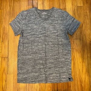 American Eagle V Neck